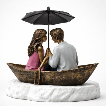 Couple Decorative Showpiece – Red Love Statue